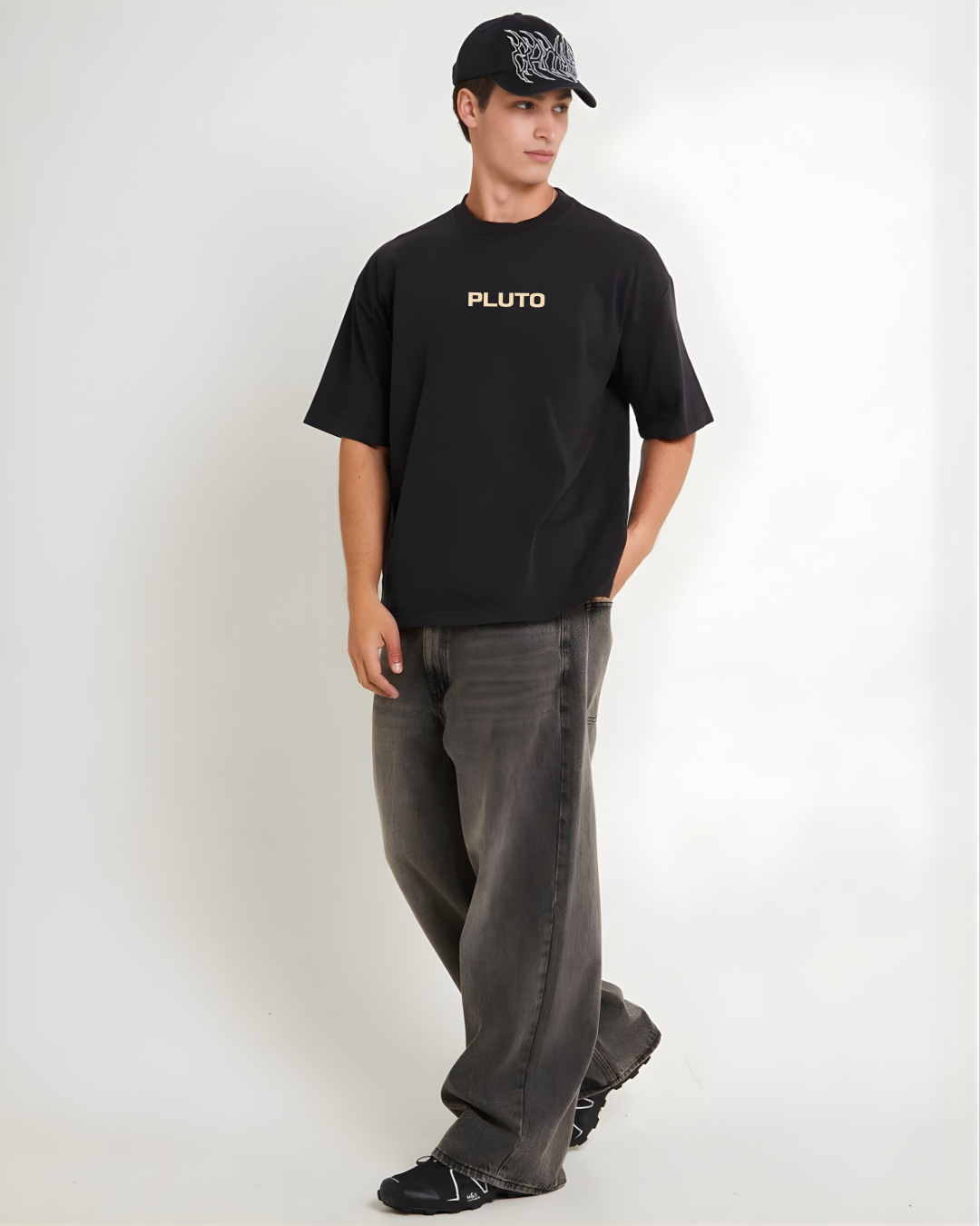 PLUTO OVERSIZED TEE